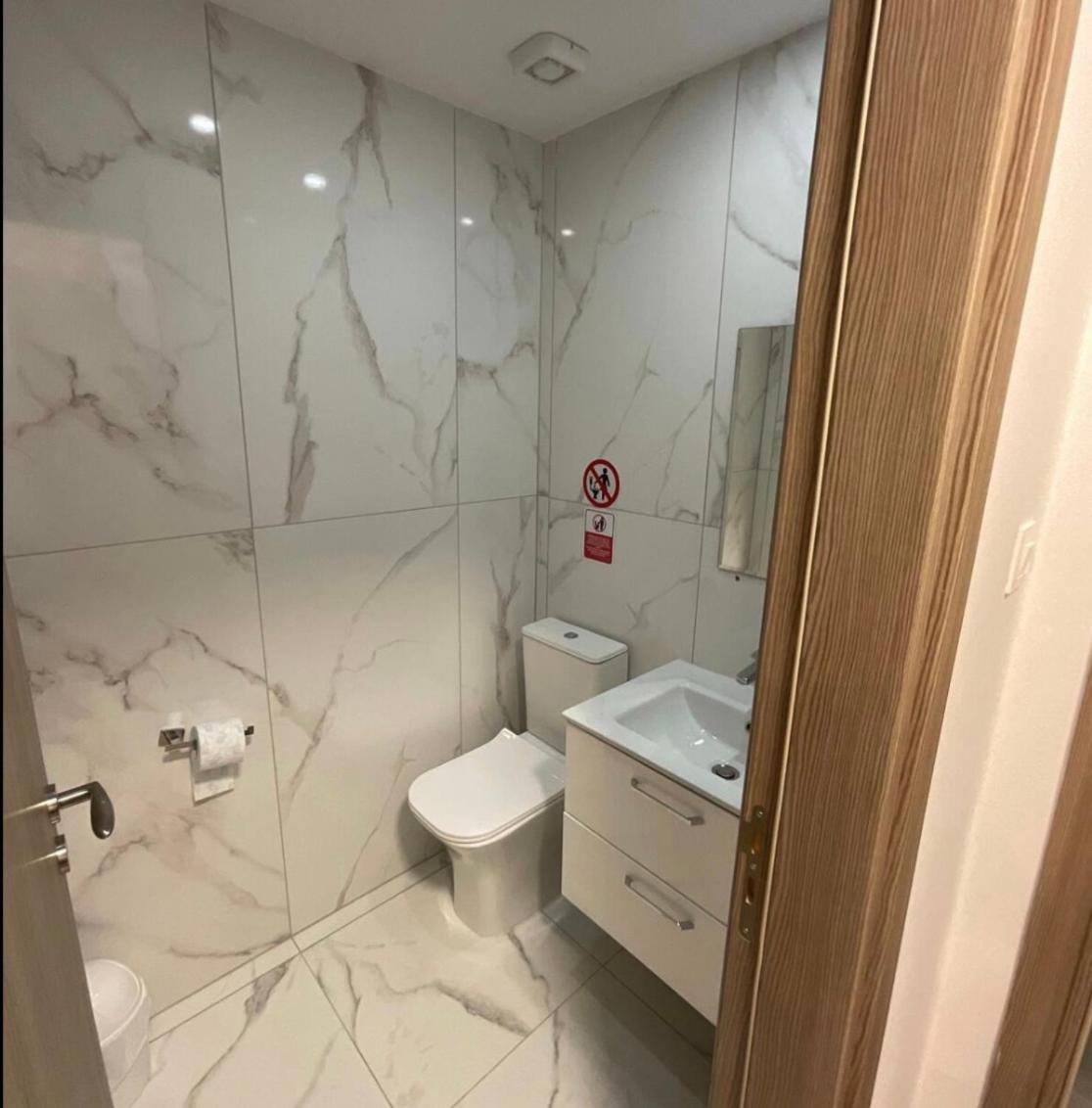 Le Voyageur Apartment Ларнака Екстериор снимка
